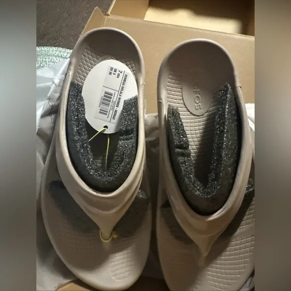 OOFOS Women's OOmega OOlala Sandals - Nomad Beige - Picture 3 of 3